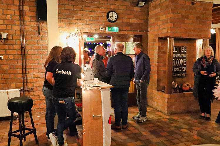 19 okt 2018 - SDWA terug naar de sixties avond met 'The Outlaws'_19